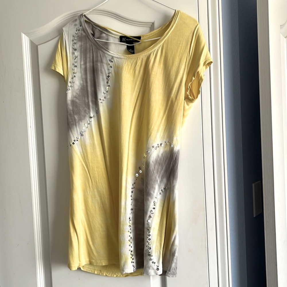 Macys inc yellow top with sequins size xl